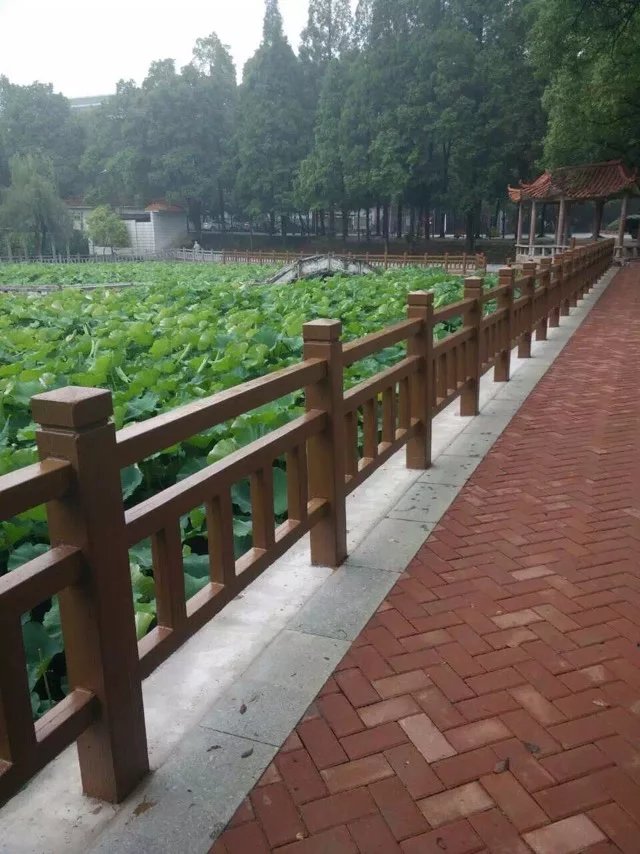 1.5米仿木（mù）護欄 (10).jpg