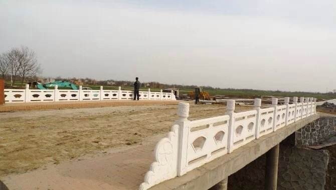 扇形（xíng）河堤護欄 (132).jpg