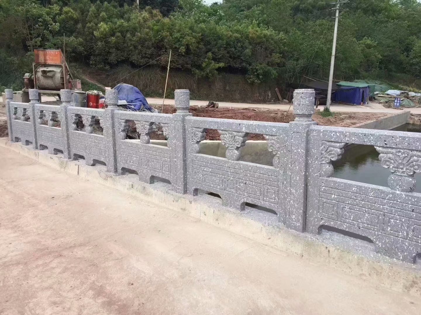 1.6米雕花河堤護欄  (4).jpg