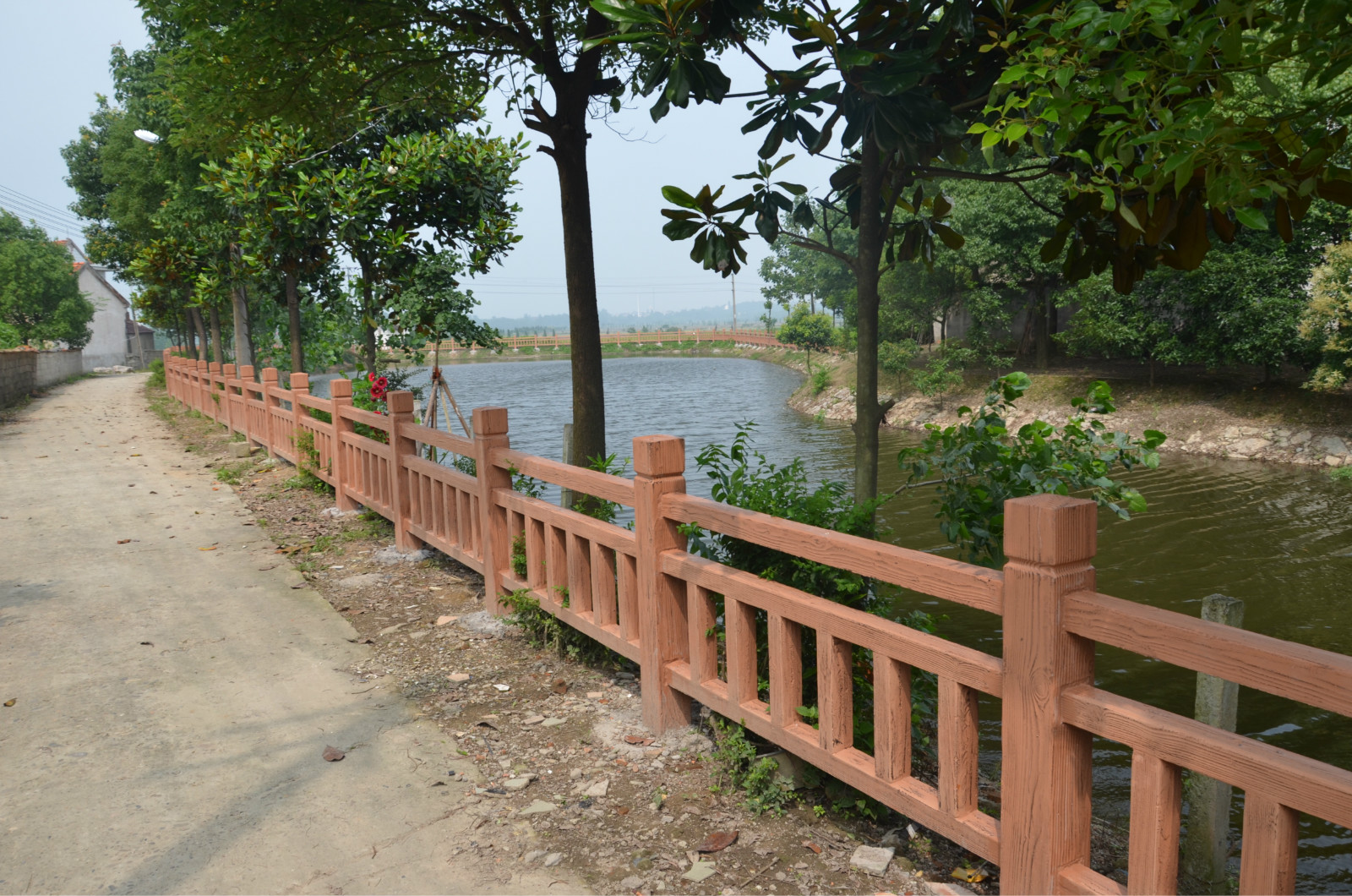 1588836477112084.jpg 1.8米仿木護欄 (1).jpg