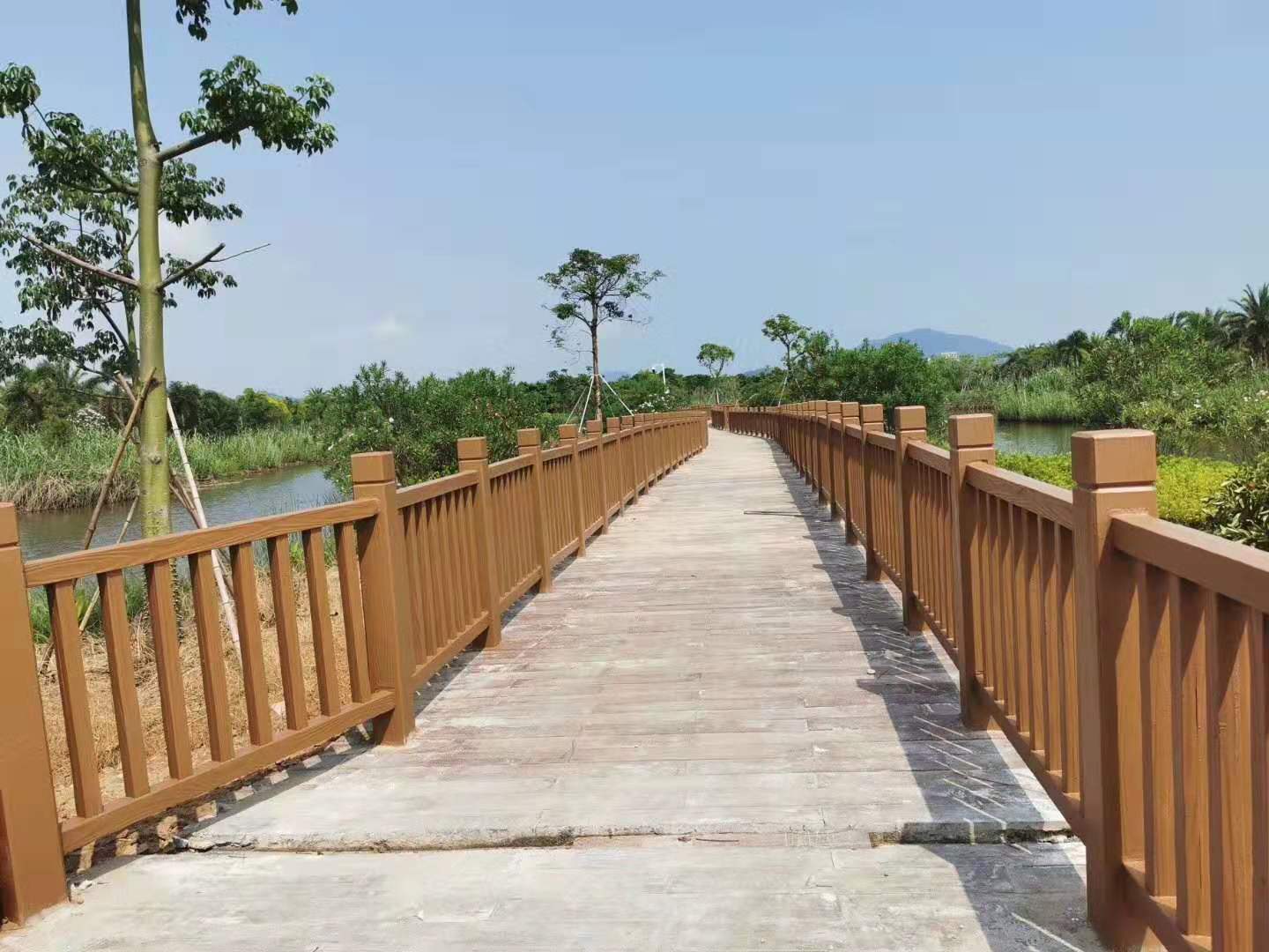 欄板款仿（fǎng）木（mù）護欄 (9).jpg